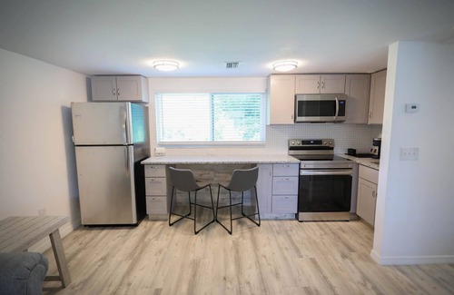 South Venice Apartment | Seashell Room Manasota Delux Villas