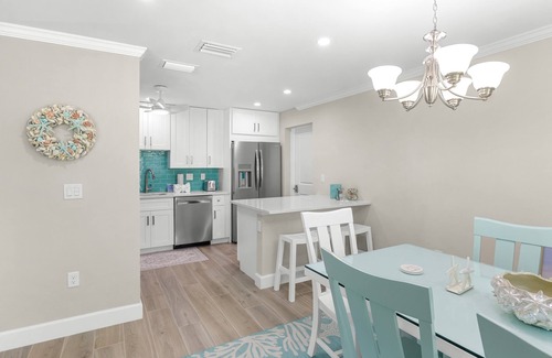 Sanibel Condo | SeaShells 16 – Now Available! Stunning newly remodeled condo on Sanibel’s west e