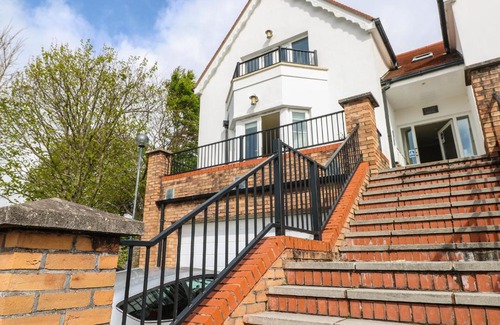 Tenby Apartment | Seashells