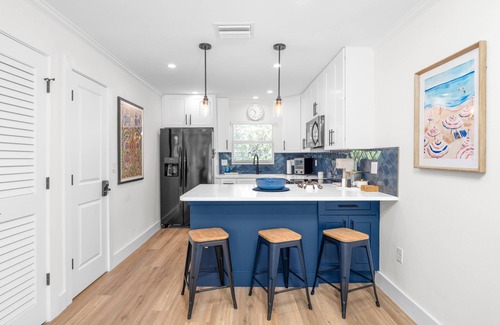 Sanibel Condo | Seashells of Sanibel Unit 38- Bright 2-Bedroom Condo Steps from the Sand & Pool