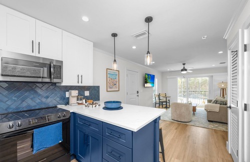 Sanibel Condo | Seashells of Sanibel Unit 38- Bright 2-Bedroom Condo Steps from the Sand & Pool