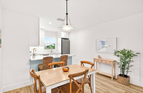 Sanibel Condo | SeaShells Unit 34 - Sanibel 2BR/2BA Condo w/full Kit. Sandy path to Gulf Access