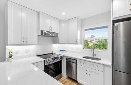 Sanibel Condo | SeaShells Unit 34 - Sanibel 2BR/2BA Condo w/full Kit. Sandy path to Gulf Access
