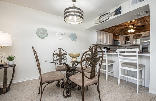 Sunnyside House | Seashore - Beautiful West End Townhome