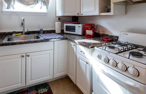 Highlands Apartment | Seashore Town - quaint one bedroom apartment