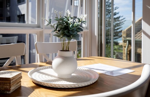 Narrabeen Apartment | Seaside apartment, 100m to beach