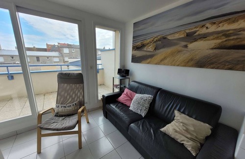 Merlimont-Plage Apartment | Seaside Apartment for 6 with Terrace in Central Merlimont