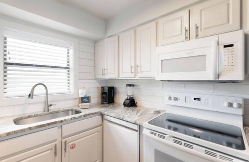 Orange Beach Condo | Seaside Beach & Racquet 4410 by Liquid Life