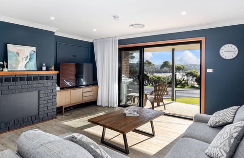 Dolphin Point House | Seaside Breeze