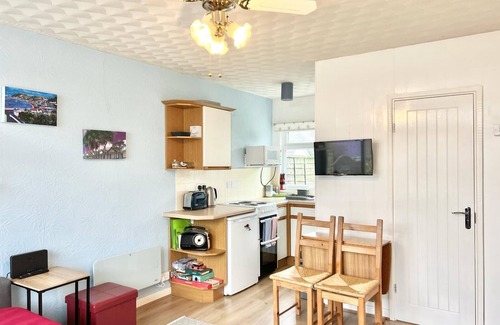 Mumbles House | Seaside Chalet near Bracelet Bay | Pass The Keys
