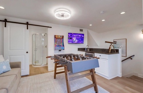 Crown Point House | Seaside Chic - Near Beach; Spa; Game Room; Rooftop