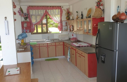 Puerto Escondido House | Seaside cottage with pool and private beach