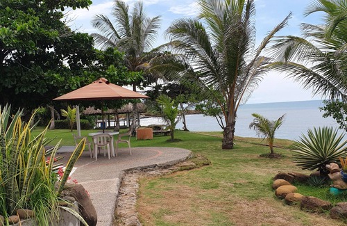 Puerto Escondido House | Seaside cottage with pool and private beach