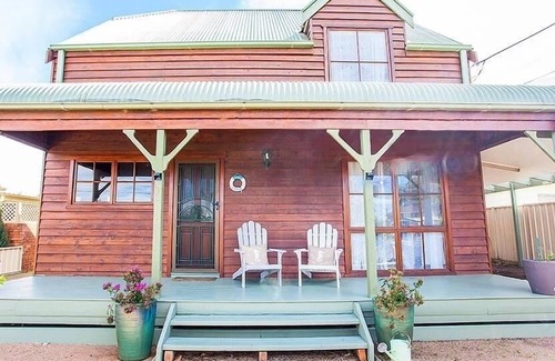 Callala Bay Cottage | Seaside Cottage - Cosy and Tranquil
