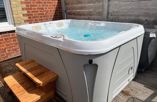 Bournemouth House | Seaside Cottage