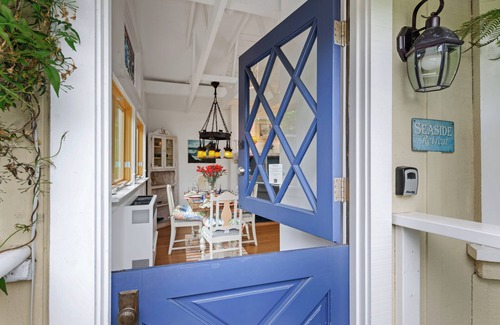 Montecito House | Seaside Cottage - Romantic Haven by the Beach