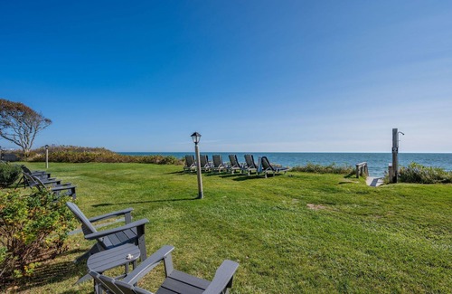 South Yarmouth Cottage | Seaside cottage with Nantucket Sound views await at The Sea Rose