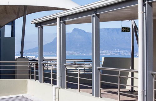Big Bay Apartment | Seaside Deluxe Apartment, upmarket self catering accommodation in Big Bay