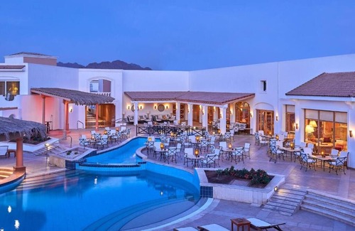 Ras Umm Sid Hotel | Seaside Resort with Spa, 3 Pools, Tennis & Near to Diving Spots – Adults Only