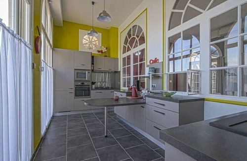 Sainte-Honorine-des-Pertes House | Seaside Escape for Families