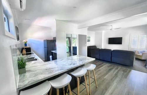 Port Macquarie House | Seaside Family Memories - 2 Kitchens