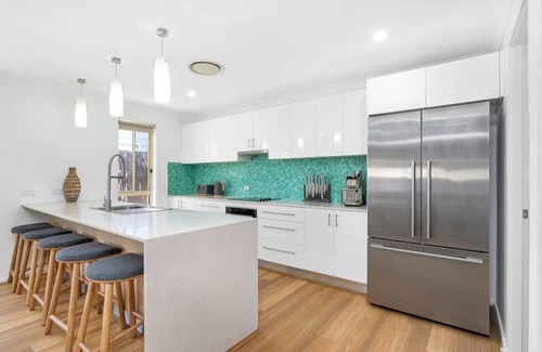 Anna Bay House | Seaside Family Oasis - 400m to the beach