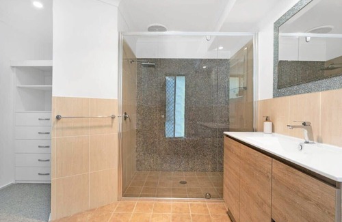 Anna Bay House | Seaside Family Oasis - 400m to the beach