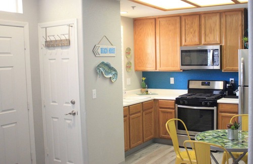Oceano Condo | Seaside Flamingo Retreat - Pacific Plaza #605 Oceano