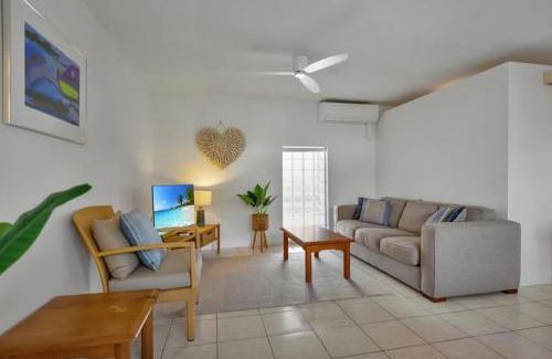 Peregian Beach Apartment | Seaside Gem