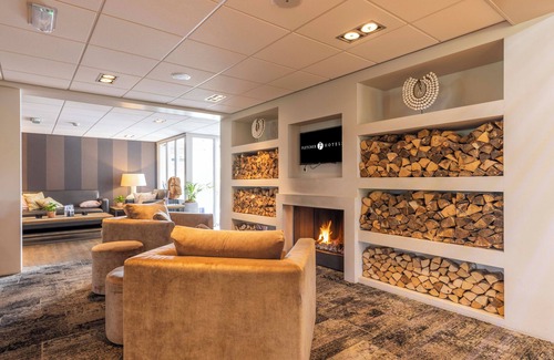 Westkapelle Hotel | Seaside Getaway with Outdoor Pool, Restaurant, Tennis & Kids’ Play Area