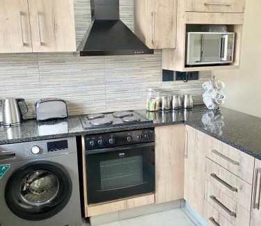 Winklespruit Apartment | Seaside Getaway