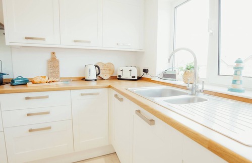 Bridlington House | SEASIDE HOUSE, pet friendly, character holiday cottage in Bridlington