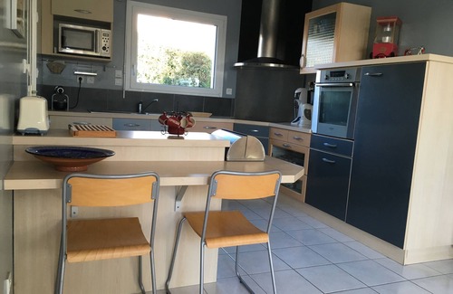 Erquy House | Seaside house with heated pool, beaches and shops on foot.