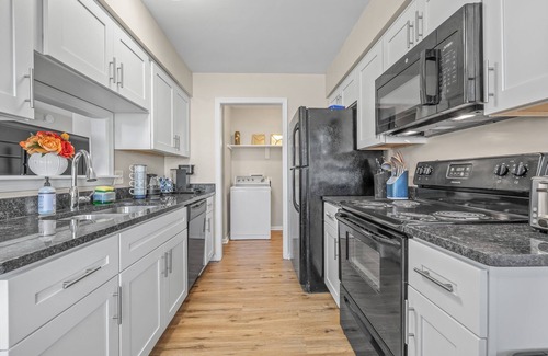 Norfolk Apartment | Seaside Luxury Retreat - U. Peaceful getaway or an adventure-filled retreat!