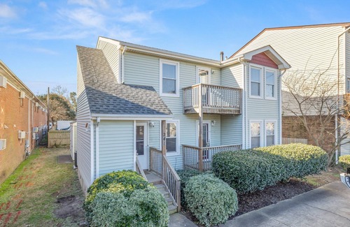 Norfolk Apartment | Seaside Luxury Retreat - U. Peaceful getaway or an adventure-filled retreat!