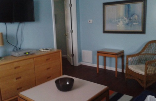Ortley Beach Apartment | Seaside Park Borough - Apartment Pet friendly steps to beach Ground Level.