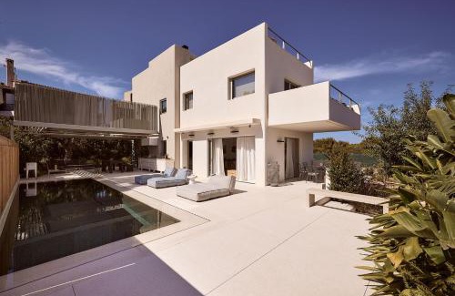 Rafina-Pikermi Villa | Seaside Pool Villa