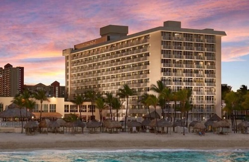 Sunny Isles Beach Resort | Seaside Retreat in this Amazing Property! Stunning City View Room