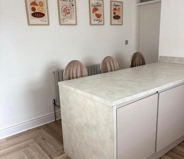 Liverpool City Centre Apartment | Seaside Retreat Luxury Apartment