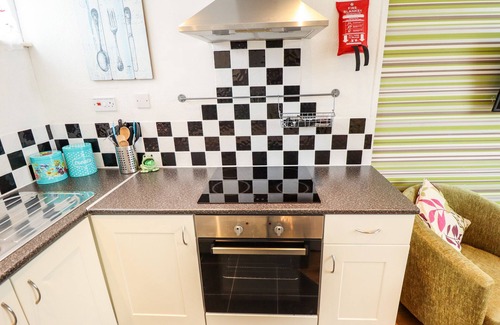Chapel Saint Leonards Cottage | SEASIDE RETREAT, pet friendly, with a garden in Chapel St Leonards