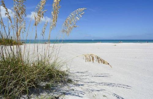 Indian Rocks Beach Apartment | Seaside Retreat Cottages #2.