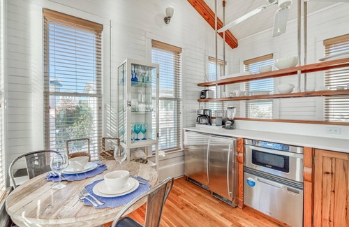 Seaside Cottage | Seaside's Chic Gulf-Front Retreat, Renovated with Elegant Design, Ocean Views, and Jacuzzi.