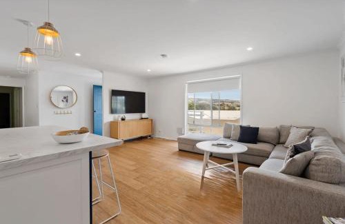 Port Elliot House | Seaside Sanctuary - Port Elliot - Wi-Fi - Family - BYO Linen