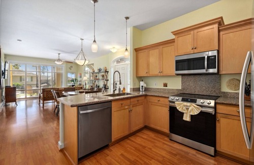 Ko Olina Condo | Seaside Sanctum: Work and Play