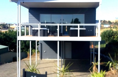 Encounter Bay House | SEASIDE SERENITY. When you want a tranquil, relaxing getaway