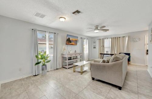 Fort Pierce Apartment | Seaside Serenity Cozy By The Sea