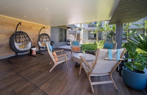 Kahului Hotel | Seaside Serenity: Discover Maui, Pool & Iao Valley Adventure!