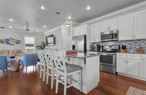 Long Beach House | Seaside Serenity: Pool, Hot tub, Grill, Games & so much more!
