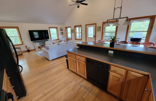 Carova Beach House | Seaside Serenity Unleashed 3-bedroom Enjoyable beach getaway!