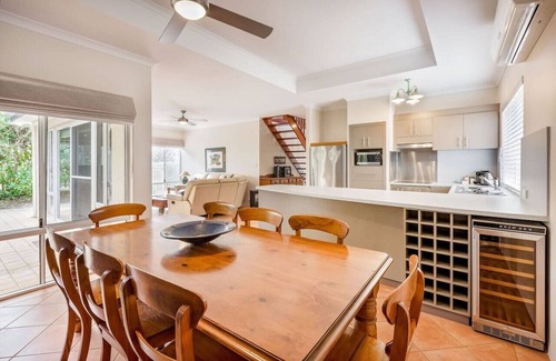 Dunsborough House | Seaside Serenity Villa